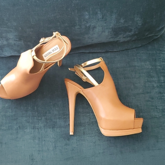 Steve Madden - Picture 2 of 8